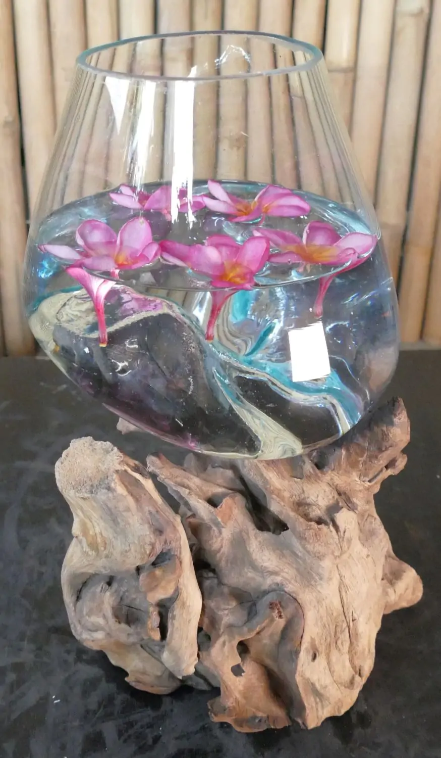  Product image 1 of the product “Driftwood with melted glass (Model 1 - narrow opening) on top as plant container. In the sizes from 10 to 30cm ”